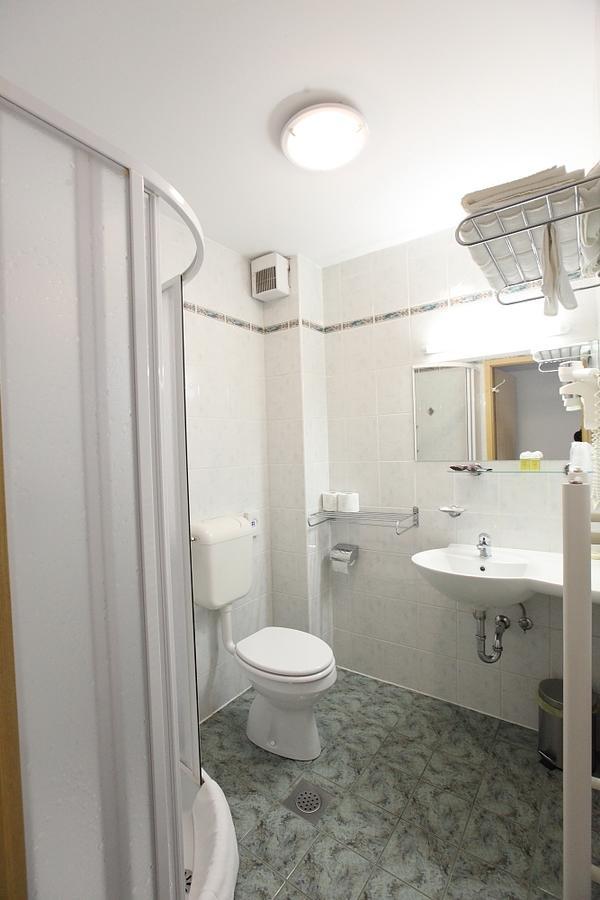 Guest house Kmecki Hram Ljubljana